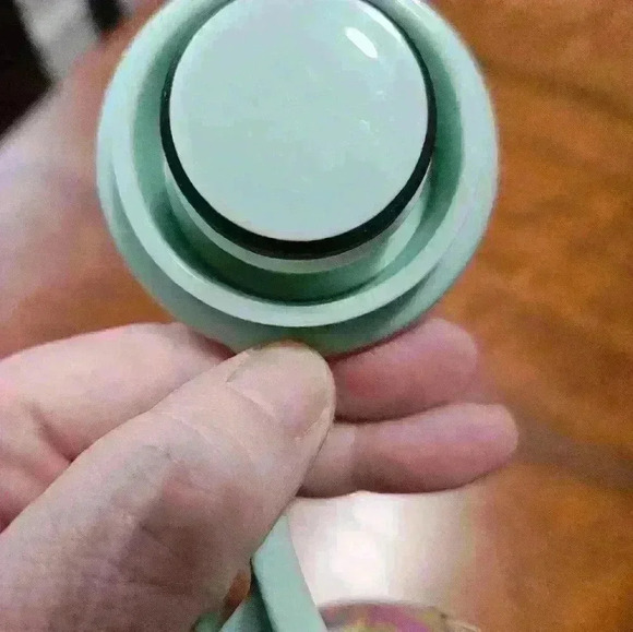 TAL Flowered insulated water bottle. - Picture 5 of 7